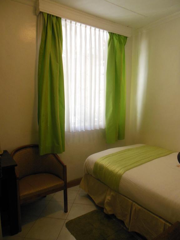 Godials Bed & Breakfast Nairobi Room photo
